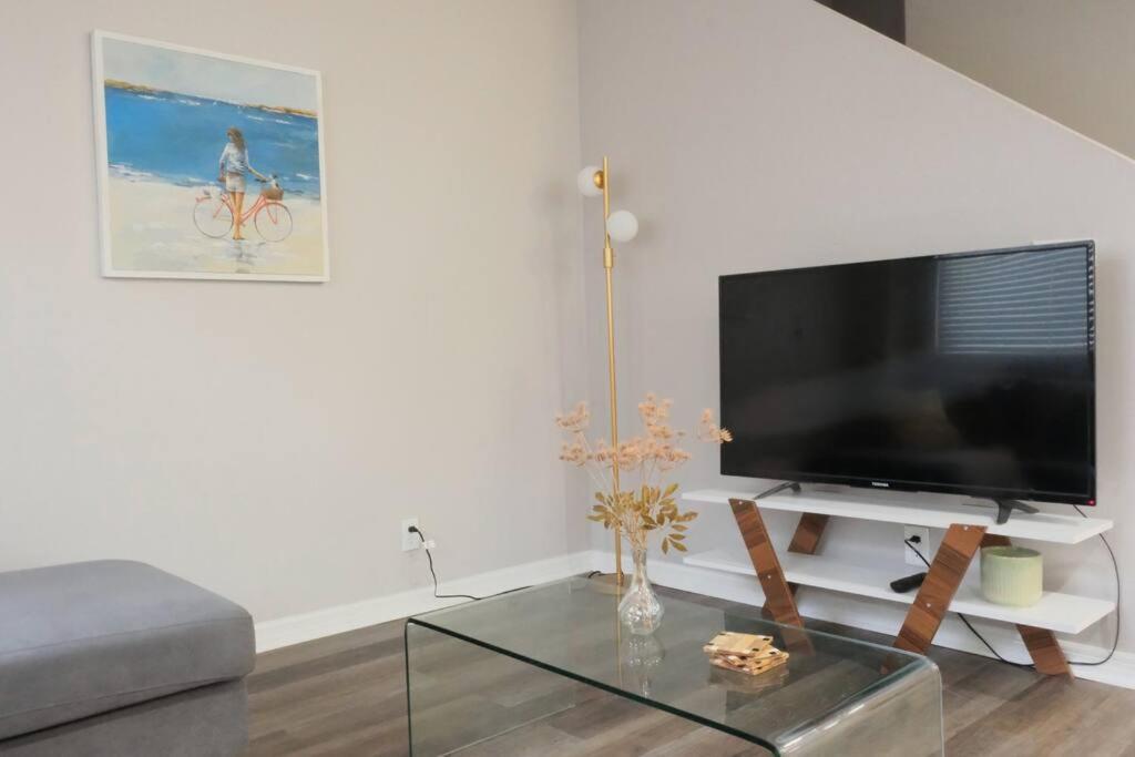 Apartamento Stylish Town House 5 Minutes From Downtown Lauderdale!